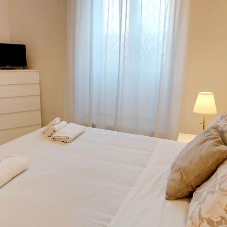 Bbhome Stylish Gold Apartment Near Trastevere Station Róma Kültér fotó