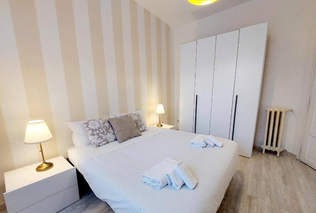 Bbhome Stylish Gold Apartment Near Trastevere Station Róma Kültér fotó